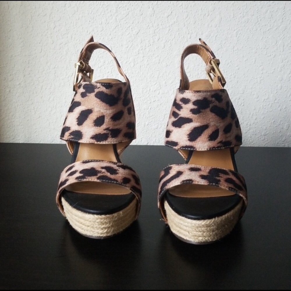 Report signature leopard cass sandals
